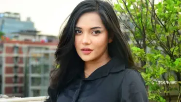মানুষ এর জীবন টা কেমন জানি অদ্ভুত, কে জানে কাল কী হবে তাও কত কত আশা রাখি মনে: মাহি