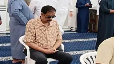 এবার আরব আমিরাতের মসজিদে দেখা মিলল শামীম ওসমানের