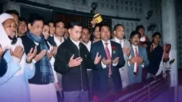 যেদিন শেখ মুজিবের কবর জিয়ারত করেছিলেন তারেক রহমান