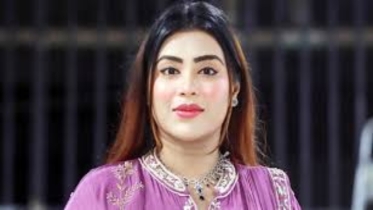 আমাকে কালো জাদু করা হয়েছিল, তারা বারবার চায় আমি যেন মরে যাই: মিষ্টি জান্নাত
