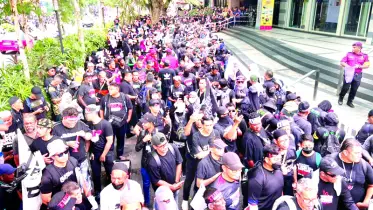 প্রধানমন্ত্রীর পদত্যাগের দাবিতে মালয়েশিয়ায় বিক্ষোভ