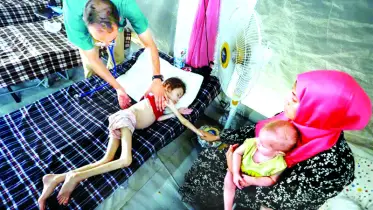 গাজায় অপুষ্টিতে ৬৬ শিশুর মৃত্যু
