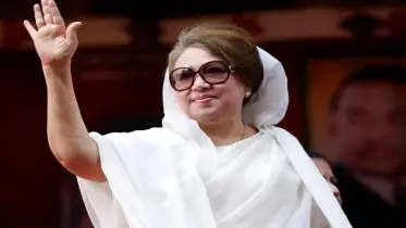 খালেদা জিয়া আসছেন কাল সকাল ১০টায়, নেতাকর্মীদের রাস্তায় ভিড় না করার আহ্বান ফখরুলের
