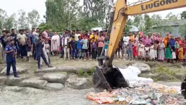 কুড়িগ্রামে অনুমোদনহীন আইসক্রিম ফ্যাক্টরি পণ্য গুঁড়িয়ে দিলো প্রশাসন