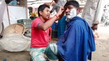 বিলুপ্তির পথে ভ্রাম্যমাণ নরসুন্দর