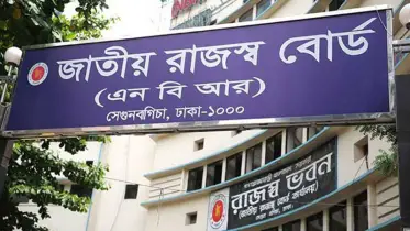 ছাগলকাণ্ডে বিতর্কিত মতিউরের জায়গায় দায়িত্ব পেলেন সুরেশ চন্দ্র