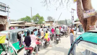রাণীনগরে গলার কাঁটা সরু রেলগেট