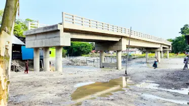 ফেনীতে সেতু আছে সড়ক নেই