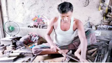 টুংটাং শব্দে মুখর কামার পল্লি