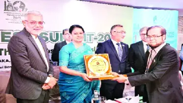 আধুনিক পুঁজিবাদ প্রকৃতি ও সমাজের ওপর বিরূপ প্রভাব ফেলেছে