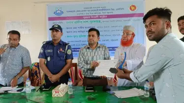 রাঙ্গাবালীতে শিক্ষার্থীদের মাঝে পুরস্কার বিতরণ