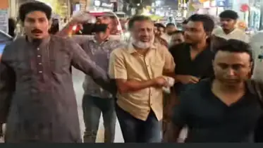 জুলাই আন্দোলনে ছাত্র-জনতার ওপর হামলায় সম্পৃক্ত থাকার অভিযোগে আওয়ামী লীগ নেতাকে পুলিশে দিল এনসিপির নেতাকর্মীরা
