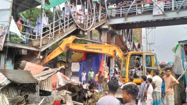 সোনারগাঁয়ে মহাসড়কে আ’লীগ কার্যালয়সহ সহস্রাধিক অবৈধ স্থাপনা উচ্ছেদ