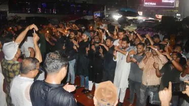 যশোরে গণঅভ্যুত্থাননে শহীদদের প্রতি শ্রদ্ধা জানিয়ে জাতীয় সংগীত ও মোমবাতি প্রজ্জ্বলন ছাত্রদলের