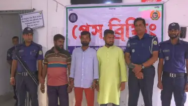 ভোলায় ফিল্ম স্টাইলে ব্যবসায়ীর উপর হামলা, আটক ৩