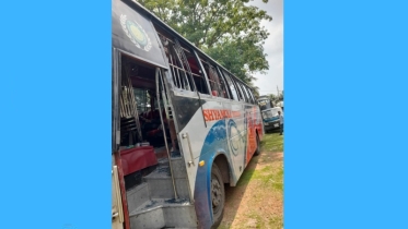 বাসের সাইট দেয়াকে কেন্দ্র করে সংঘর্ষে আহত ৪, দুই পরিবহন বাস ভাংচুর