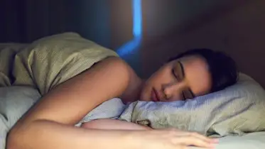রাতের খাবারে আপনার ঘুম নষ্ট করতে পারে যেসব খাবার