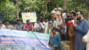 নবাবগঞ্জে বজ্রপাত নিয়ে কৃষকদের সচেতনতা সভা