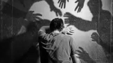 গল্পের মতো, কিন্তু গল্প নয়:.........
