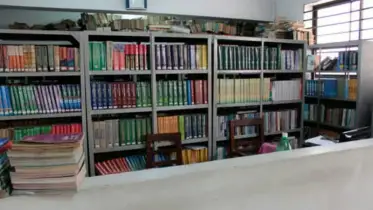পাঠকশূন্য পাঠাগার: বদলে যাচ্ছে জ্ঞান আহরণের মাধ্যম