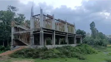 ফটিকছড়িতে চার বছরেও শেষ হয়নি বিদ্যালয়ের নির্মাণ কাজ