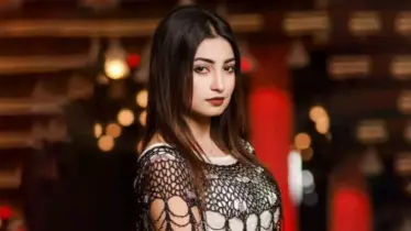 মাথায় ওড়না দিয়ে আয়নার সামনে দাঁড়ালে নিজেকে আরো বেশি সুন্দর লাগে: রাজ রিপা