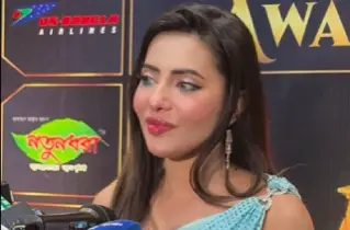 মাসিক ১০ লাখ টাকা ইনকাম করা ছেলে খুঁজছেন মডেল সামান্তা সুমি