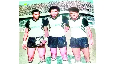 ‘এখনো ভেসে আসে মে ফ্লাওয়ারের সুবাস’