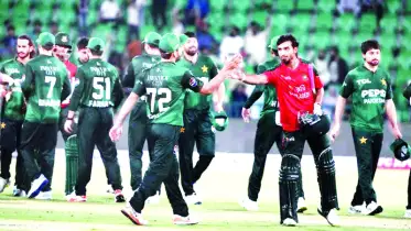 ক্রিকেটে আরেকটি ভরাডুবি