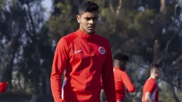 বাংলাদেশের হয়ে খেলার অনুমতি পেলেন শমিত সোম