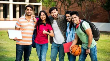 যে কারণে যুক্তরাষ্ট্র, যুক্তরাজ্য ও কানাডায় ভারতীয় শিক্ষার্থীর সংখ্যা কমছে