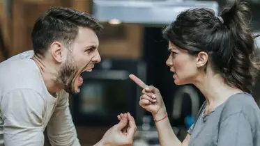 ঝগড়ার পর সম্পর্ক ঠিক করবেন যেভাবে