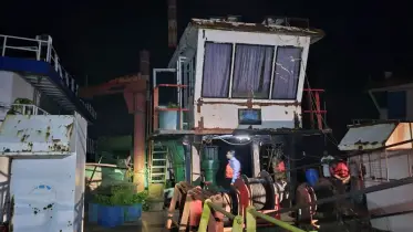 ফরিদপুরে আড়িয়াল খাঁ নদে যৌথ অভিযান, ৬ ড্রেজার জব্দ, আটক ৩