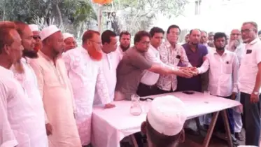 ক্ষতিগ্রস্ত বিএনপি নেতাকর্মীদের মাঝে আর্থিক সহায়তা প্রদান