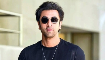 গরুর মাংস খাওয়া নিয়ে হিন্দুত্ববাদীদের রোষের মুখে রণবীর!