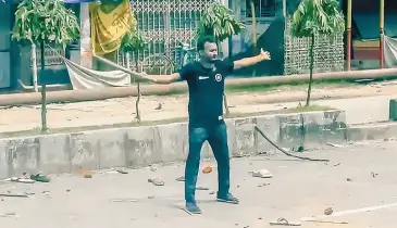 বুক পেতেছি,গুলি কর: অন্যায় অবিচারের বিরুদ্ধে আবু সাঈদ যেন এক প্রতিবাদী দূত!