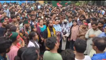 টানা দ্বিতীয় দিনের মতো আন্দোলনে জবি শিক্ষার্থীরা: কাকরাইল মোড়ে অবস্থান