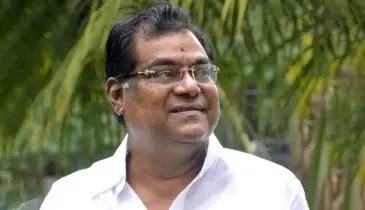 ভক্তদের কাঁদিয়ে না ফেরার দেশে জনপ্রিয় তামিল অভিনেতা!