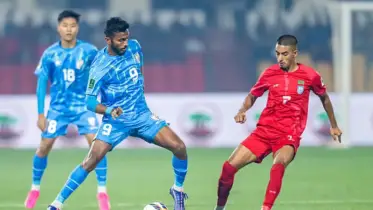 গোলের দেখা পায়নি হামজারা, ড্র নিয়ে মাঠ ছেড়েছে বাংলাদেশ ভারত