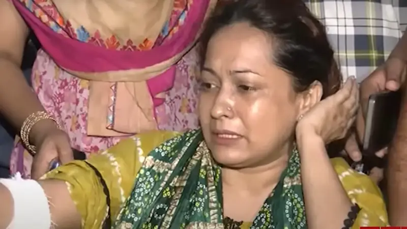 পাশেই বাচ্চাগুলা খেলছিল, মুহূর্তেই খণ্ড-বিখণ্ড হয়ে গেল পাশেই বাচ্চাগুলা খেলছিল, মুহূর্তেই খণ্ড-বিখণ্ড হয়ে গেল
