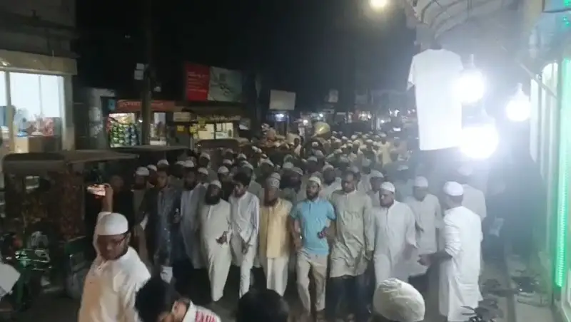 আওয়ামীলীগের কার্যক্রম নিষিদ্ধে কামরাঙ্গীরচরে এনসিপিসহ ভিবিন্ন রাজনৈতিক ও অরাজনৈতিক সংগঠনের বিজয় মিছিল আওয়ামীলীগের কার্যক্রম নিষিদ্ধে কামরাঙ্গীরচরে এনসিপিসহ ভিবিন্ন রাজনৈতিক ও অরাজনৈতিক সংগঠনের বিজয় মিছিল