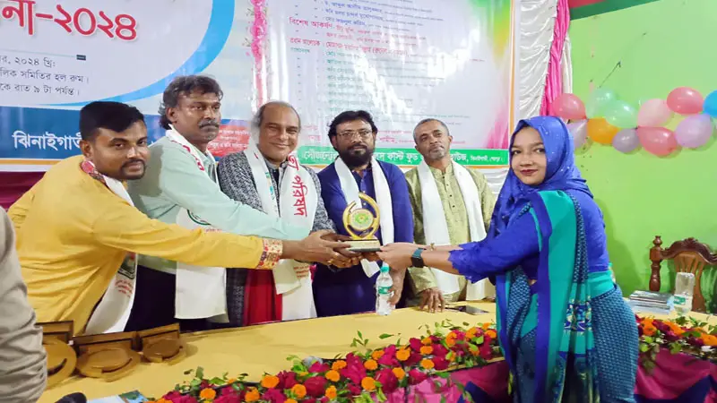 অধ্যক্ষ সৈয়দ আব্দুল হান্নান ও কবি তালাত মাহমুদকে মরণোত্তর সম্মাননা প্রদান অধ্যক্ষ সৈয়দ আব্দুল হান্নান ও কবি তালাত মাহমুদকে মরণোত্তর সম্মাননা প্রদান