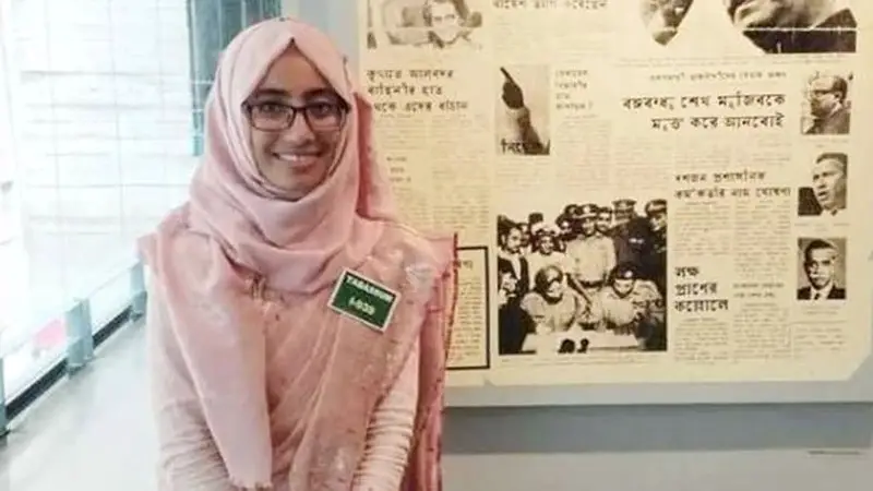 এবার বরখাস্তকৃত নির্বাহী ম্যাজিস্ট্রেট উর্মির বিরুদ্ধে মামলা দায়ের এবার বরখাস্তকৃত নির্বাহী ম্যাজিস্ট্রেট উর্মির বিরুদ্ধে মামলা দায়ের