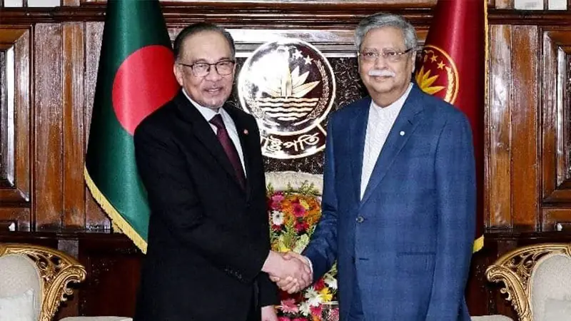 রাষ্ট্রপতির সঙ্গে সাক্ষাৎ করলেন মালয়েশিয়ার প্রধানমন্ত্রী রাষ্ট্রপতির সঙ্গে সাক্ষাৎ করলেন মালয়েশিয়ার প্রধানমন্ত্রী