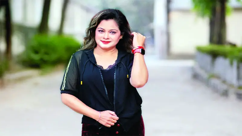 অপু আমানের দুই গানে নিশাত অপু আমানের দুই গানে নিশাত