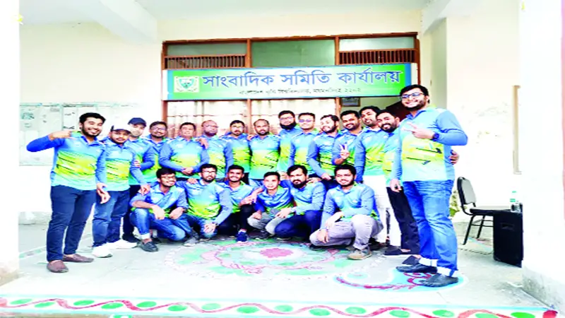 ঐতিহ্যের মেলবন্ধনে পুনর্মিলন ঐতিহ্যের মেলবন্ধনে পুনর্মিলন