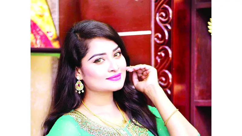 নতুন সিনেমায় শিরিন শিলা নতুন সিনেমায় শিরিন শিলা