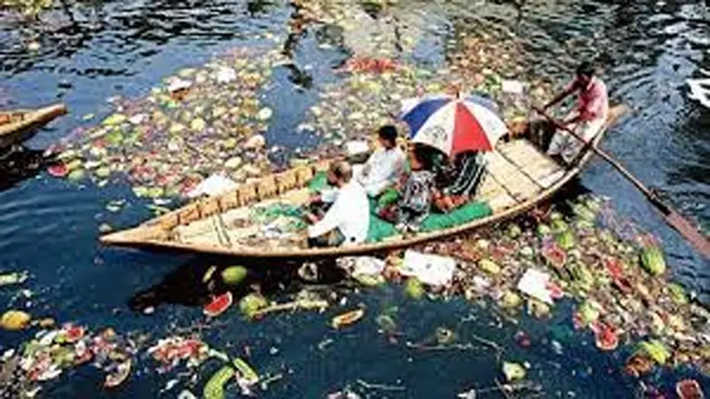 বেহাল বুড়িগঙ্গা নদী বেহাল বুড়িগঙ্গা নদী