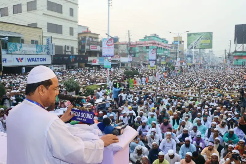বাংলাদেশে যেন আর কখনোই কোন স্বৈরাচার জন্ম নিতে না পারে- চরমোনাই পীর বাংলাদেশে যেন আর কখনোই কোন স্বৈরাচার জন্ম নিতে না পারে- চরমোনাই পীর