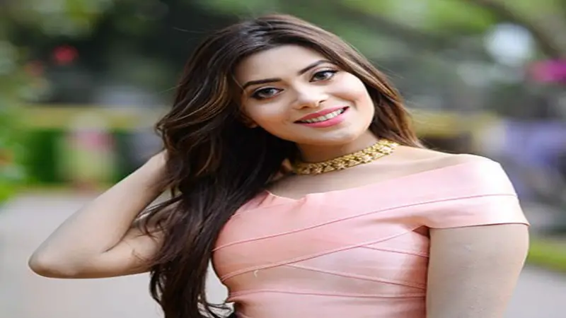 আমি সিঙ্গেল, ভালো হিন্দু ছেলে খোঁজেন আমি সিঙ্গেল, ভালো হিন্দু ছেলে খোঁজেন
